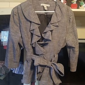 Cropped ruffled jacket